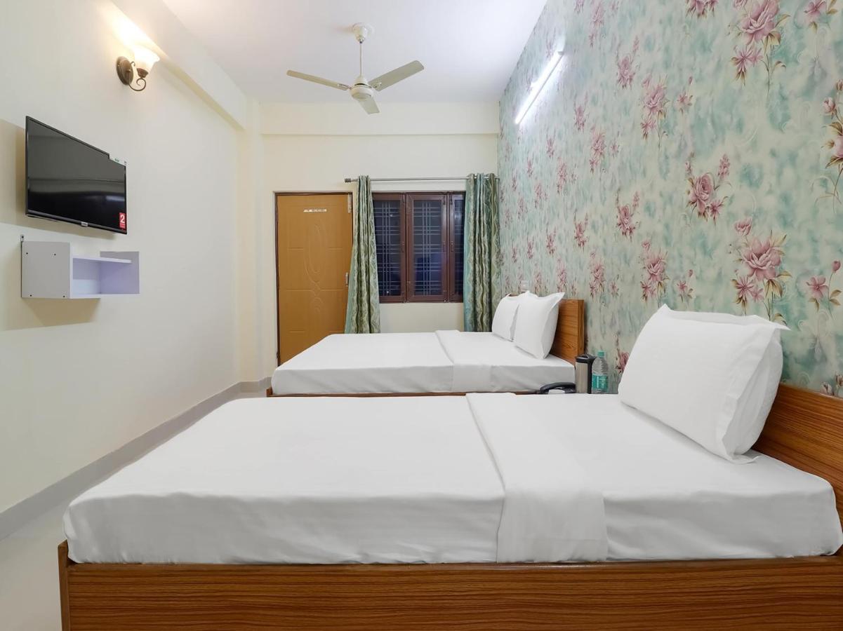Oyo 84661 Lakshmi Home Stay Jhajra Bagian luar foto