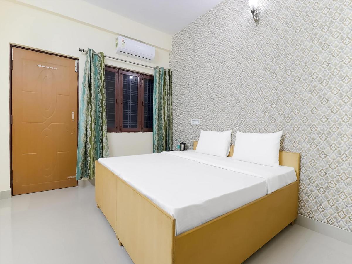 Oyo 84661 Lakshmi Home Stay Jhajra Bagian luar foto